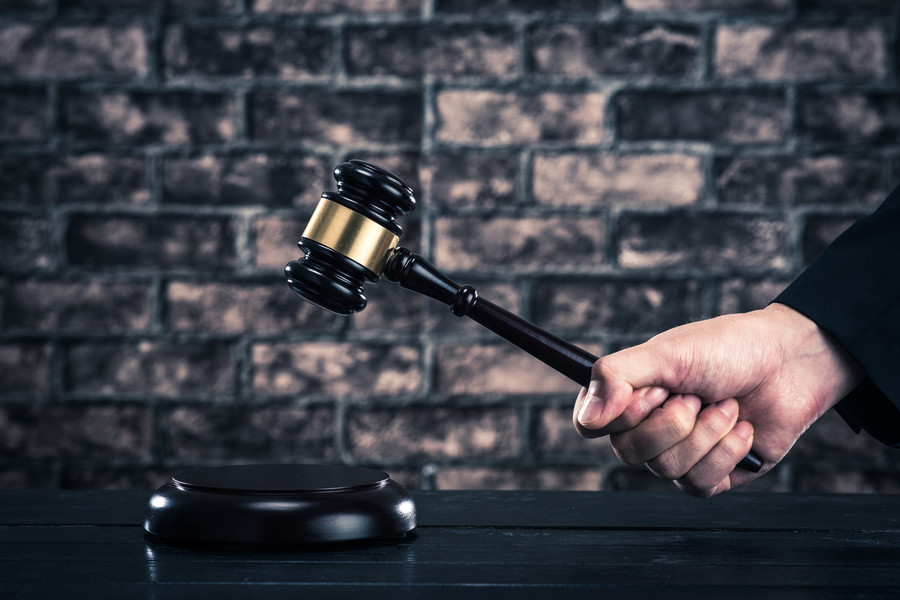 侵犯肖像權與隱私權：在深圳知識產權律師視角下的刑事邊界剖析